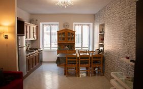 Vintage Apartment